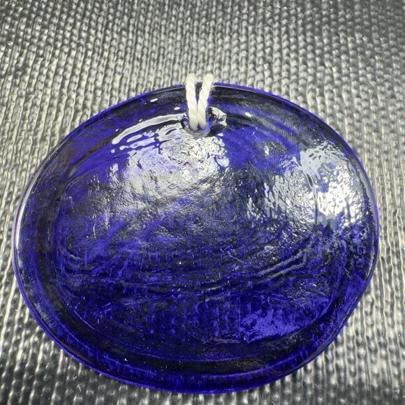 Blenko Mount Vernon Glass Suncatcher Ornament Dark Cobalt Blue Embossed VTG - Picture 6 of 10